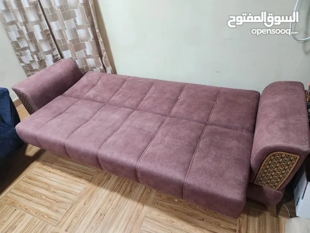 كنبة تنقلب سرير الطول مترين وعرض السرير متر 20 صالحة للاستخدام كرسي او سرير