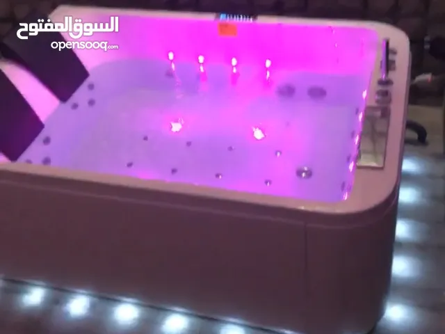 Jacuzzi-massage-bubbles-led-waterfall -speaker- remote control  جاكوزي فخم و الكثير من المواصفات