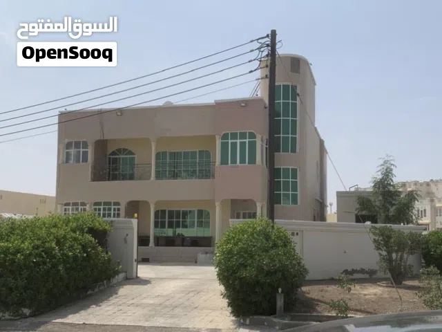 فيلا ضخمة شبه جديدة للإيجار في المعبيلة الجنوبية المنطقة الرابعة6BHK VILLA FOR RENT
