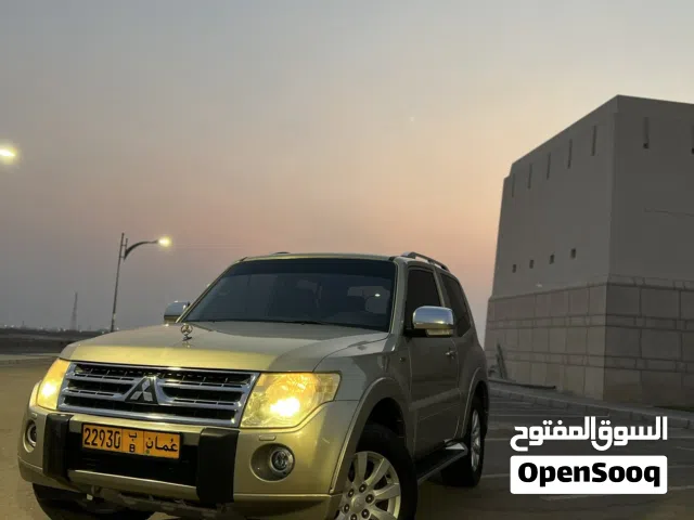 2010 ميتسوبيشي باجيرو GLS