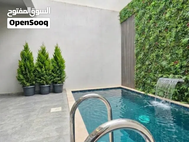 380 m2 4 Bedrooms Villa for Sale in Tripoli Al-Serraj