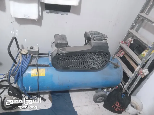 كمبروسر إيطالي200 لتر بحاله فوق الممتاز السعر140 دينار compressor made in Italy 200 letter for seal