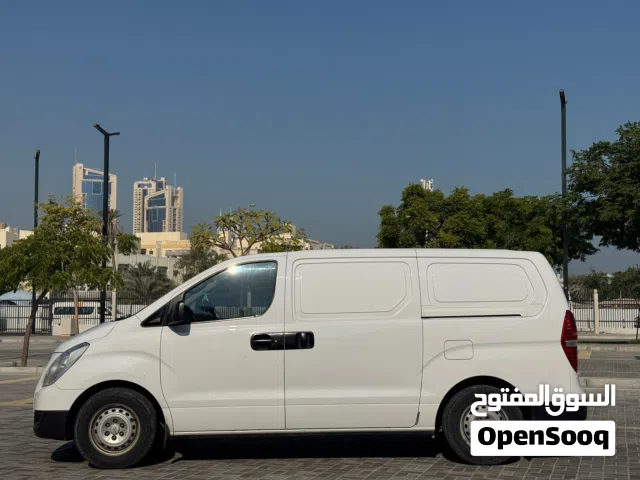 HYUNDAI H1 CARGO-2018 ZERO ACCIDENT
