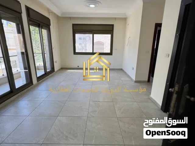 شقة مميزة / دير غبار / 3نوم 1ماستر / 190م / قرب الخدمات العامة / موقع هادئ ومميز