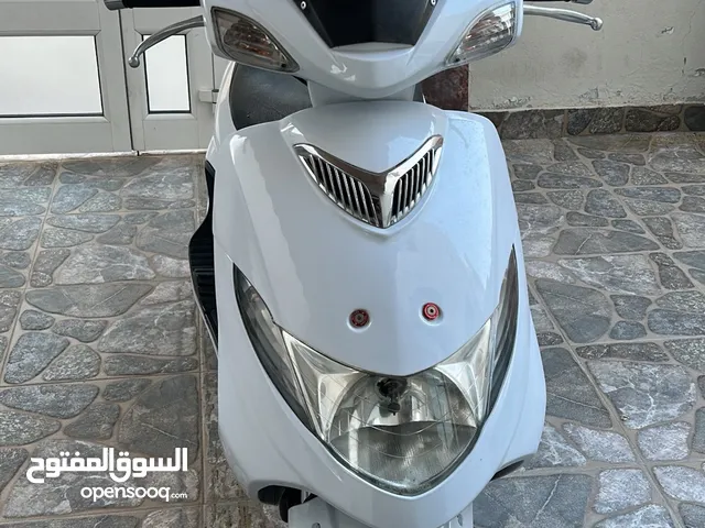 للبيع سكوتر an125 سوزوكي