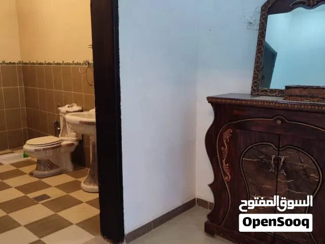 180 m2 4 Bedrooms Villa for Sale in Tripoli Edraibi