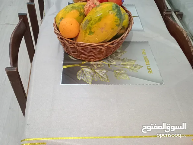 dinnig table for sale