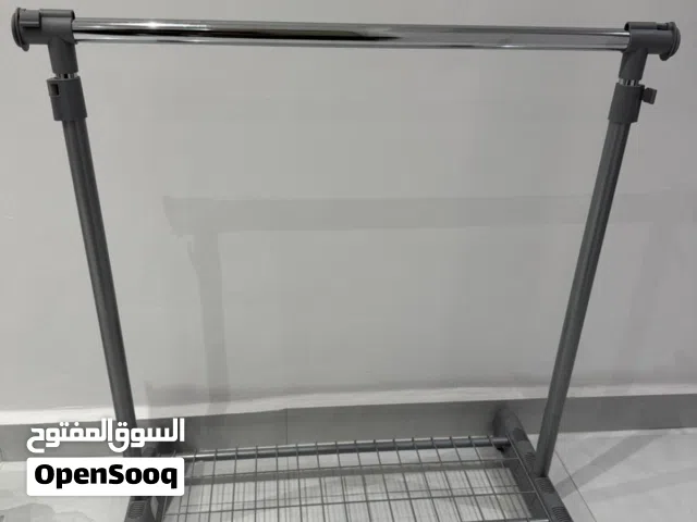 علاقة ملابس (هوم سنتر) قابلة للتكبير والتصغير