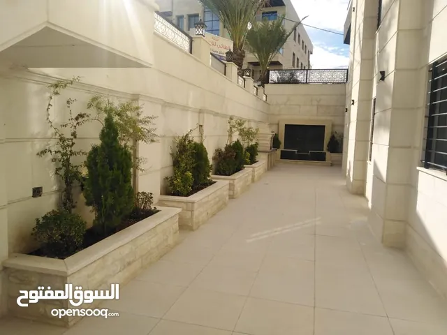 210 m2 3 Bedrooms Apartments for Sale in Amman Al-Shabah