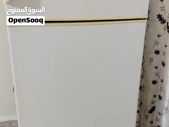 ثلاجه للبيع