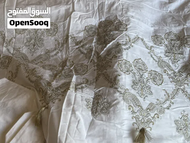 فرصة مميزة لمحبي الفخامة والأناقة!** طقم لحاف جديد 100% من أشهر الماركات العالمية **Home Centre**