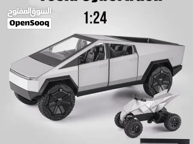 مجسم سيارة تيسلا  ( Tesla Cybertruck)