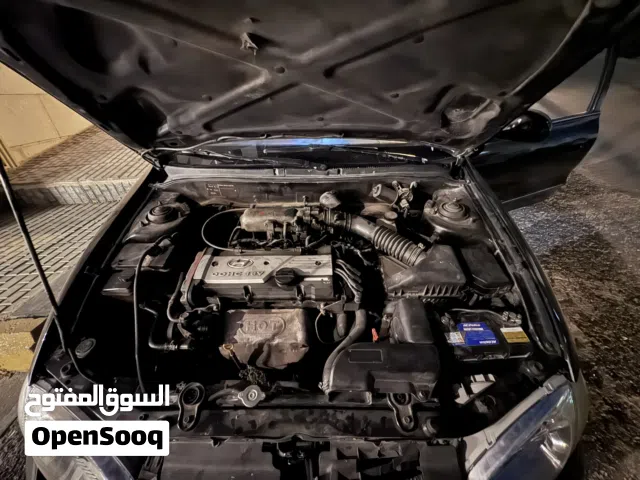 1999 هيونداي افانتي Limited