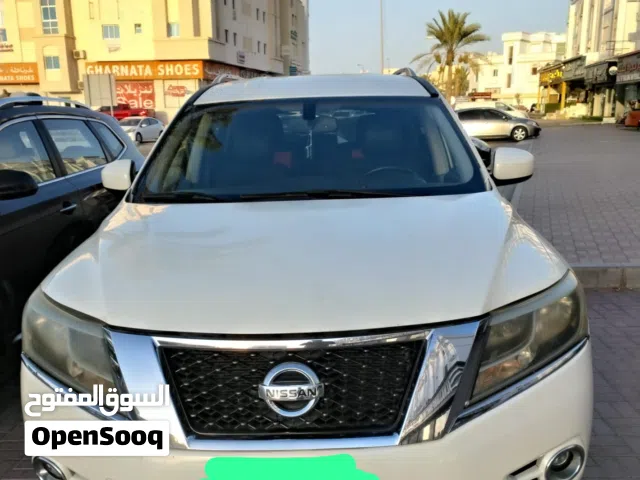 2015 نيسان باثفايندر SV