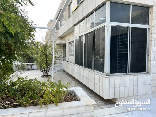 300 m2 4 Bedrooms Townhouse for Rent in Amman Shmaisani