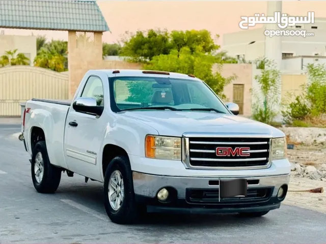 Used GMC Sierra in Northern Governorate