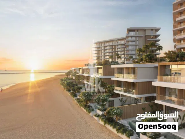 Golden Opportunity for Luxury Living
