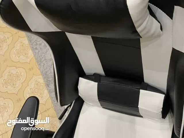 Other Chairs & Desks in Al Batinah