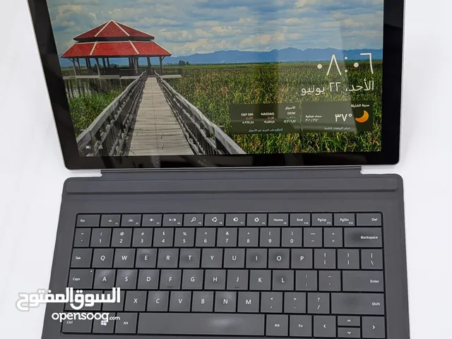 Microsoft Surface Intel Core i5 (10th Gen) 8GB RAM 128GB SSD Touchscreen + Keyboard