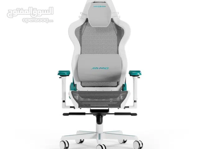 كرسي كيمنك من نوع dxacer مش كامل نظافة فول ادزة توصيل كامل بس مفصخ اليدات