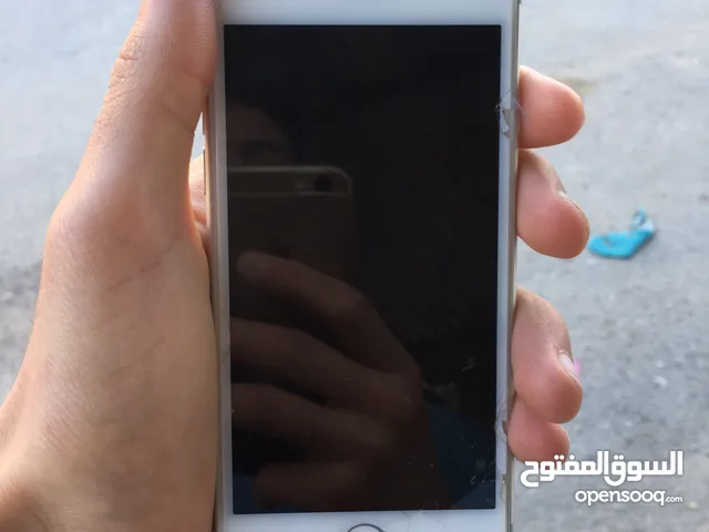 Apple iPhone 8 64 GB in Tripoli