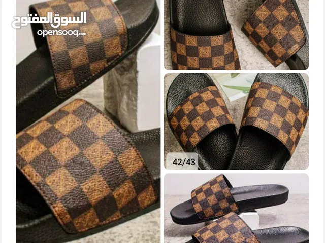 42.5 Slippers & Flip flops in Hawally