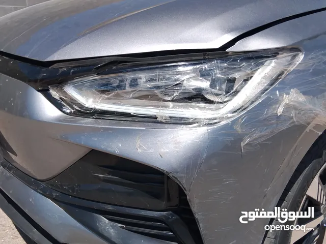 ضو سيارة مكسور ازجاجة فقط BUD2023اصلي من بلدة مفكوك عن سيارتي