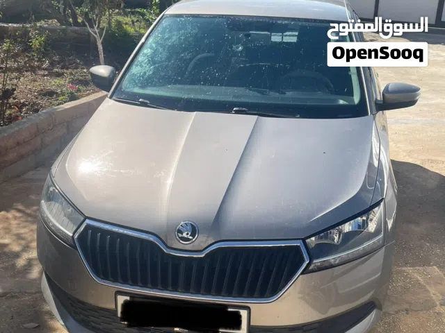 2019 سكودا فابيا Standard