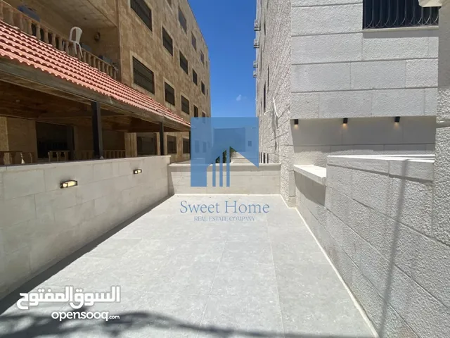 300 m2 4 Bedrooms Apartments for Sale in Amman Al Kursi