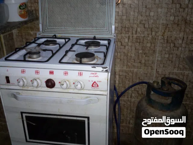 بوتاجاز بحاله جيده ماركه نصر جاز لونه ابيض بفرن مطلوب 3000 ج