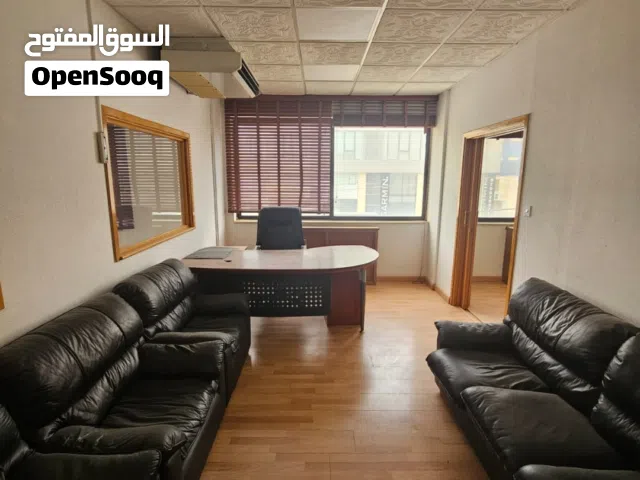 مكتب 119 متر في مبنى الملكية الدوار السابع