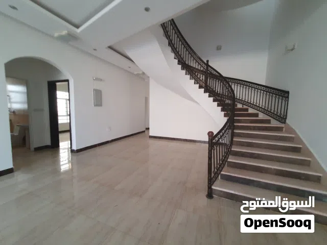 فلة فخمة للايجار للعوائل فقط الخوض السادسة