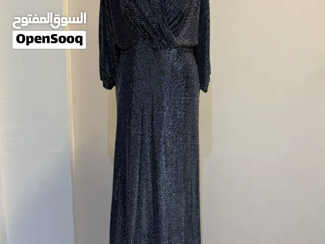 فستان سهرة لامع