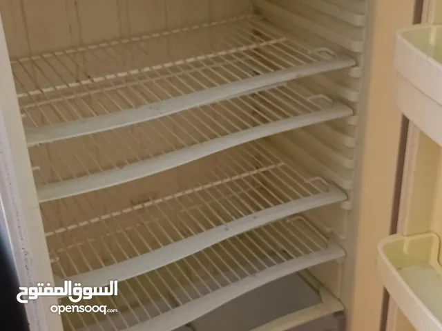 غراض بيت متنوعه للبيع ثلاجه وميز تلفزيون وميز وسط وميز تواليت