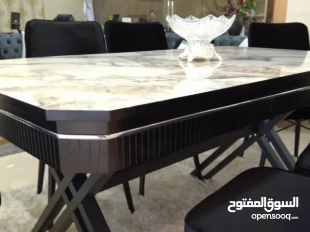 طاولة سفرة صناعة تركية 6 كراسي بحالة ممتازة للبيع المستعجل