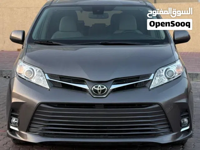 2011 Toyota Sienna LE