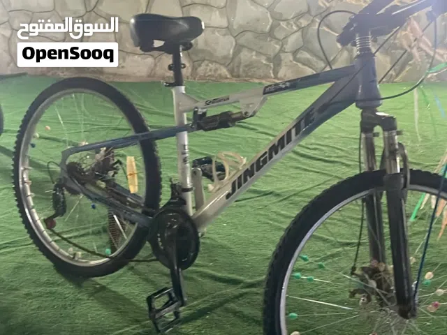 بسكليت لللبيع مستعمل بحل في الوكالة قابل للتفاوض بشكل بسيط جدا سبب البيع عدم الاستخدام فقط واتس الحك