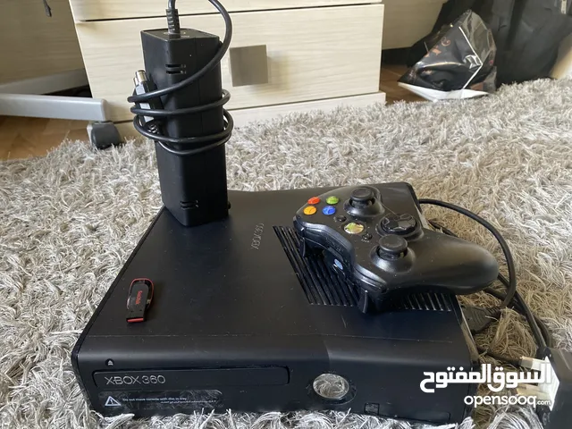 Xbox 360 مع كامل حاجاته
