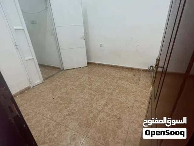 غرفة للإيجار في الحيل الجنوبية