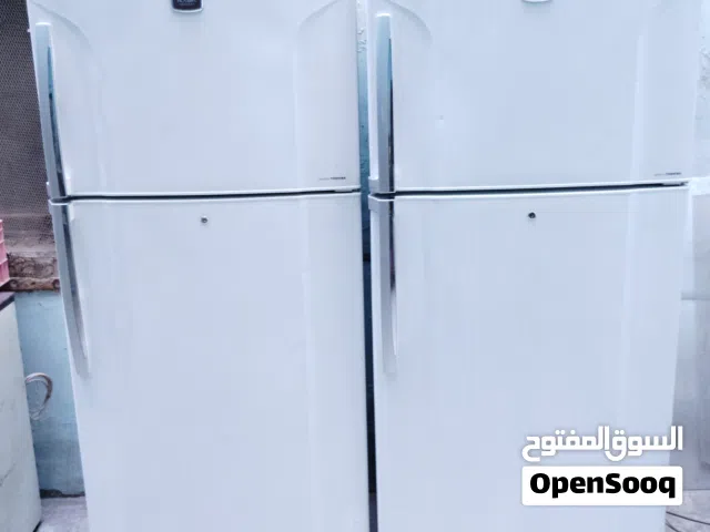 نبيع 2 ثلاجه توشيبا 24 قدم بحاله ممتازه حجم كبير