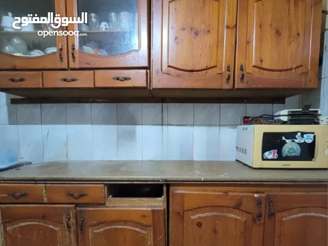 ام العرطات 2 دواليب مطبخ + مكتبه (استينكاء)