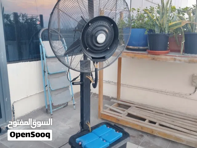 مروحة مع بخار ماء و 4 صناديق تبريد