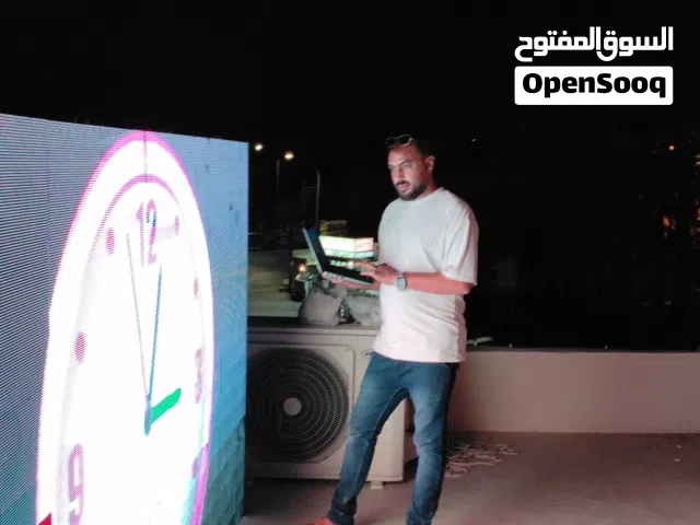 بيع وايجاروتفصيل شاشات LED جميع القياسات