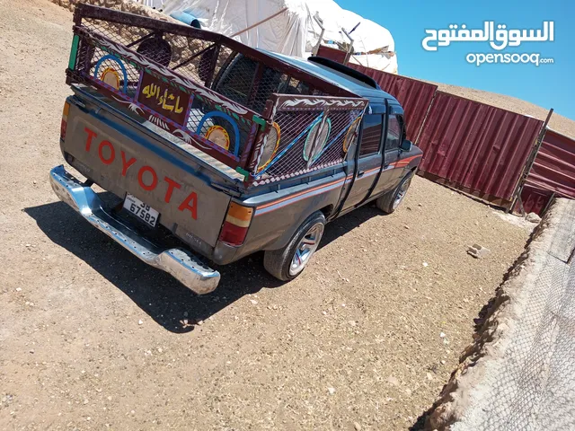 Used Toyota Hilux in Zarqa