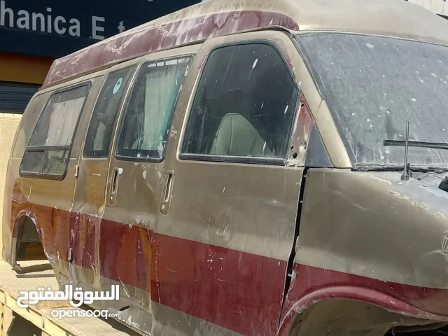 قطع باص سافانا للبيع