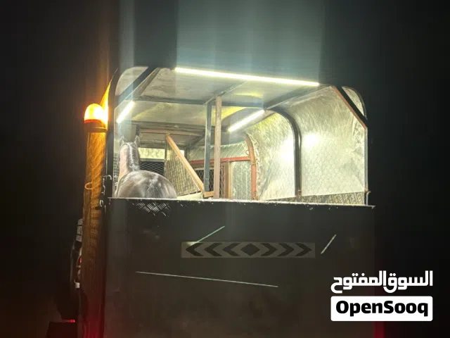 عربة نقل الخيل