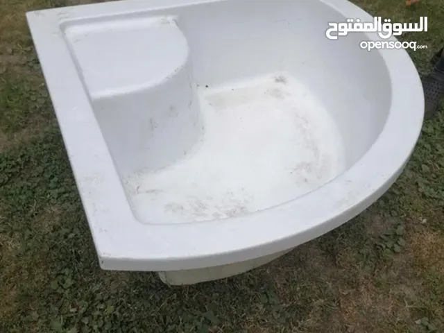 حوض استحمام نظيف للبيع