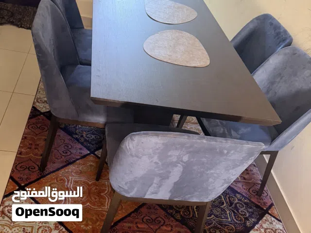 طاوله طعام