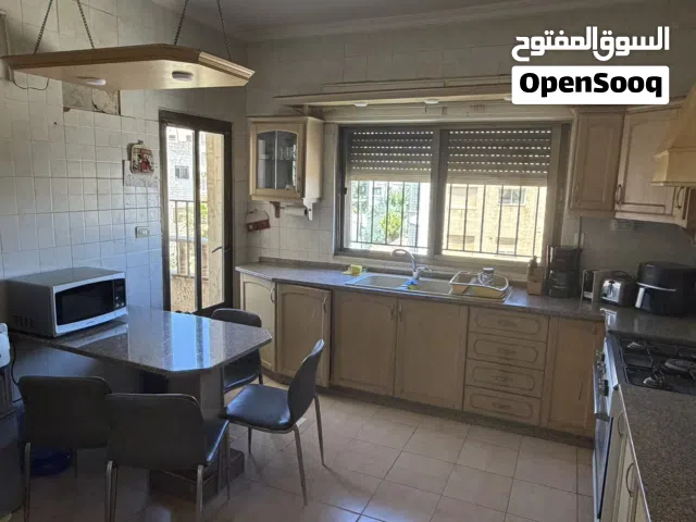 شقة في التلاع الشرقي للبيع من المالك