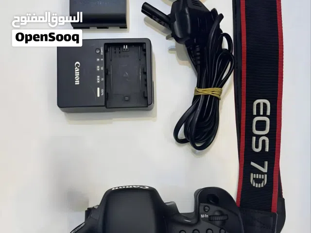 Canon R7 بجميع المشتملات